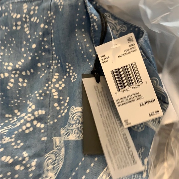 Denim romper with peep hole back - Picture 4 of 9